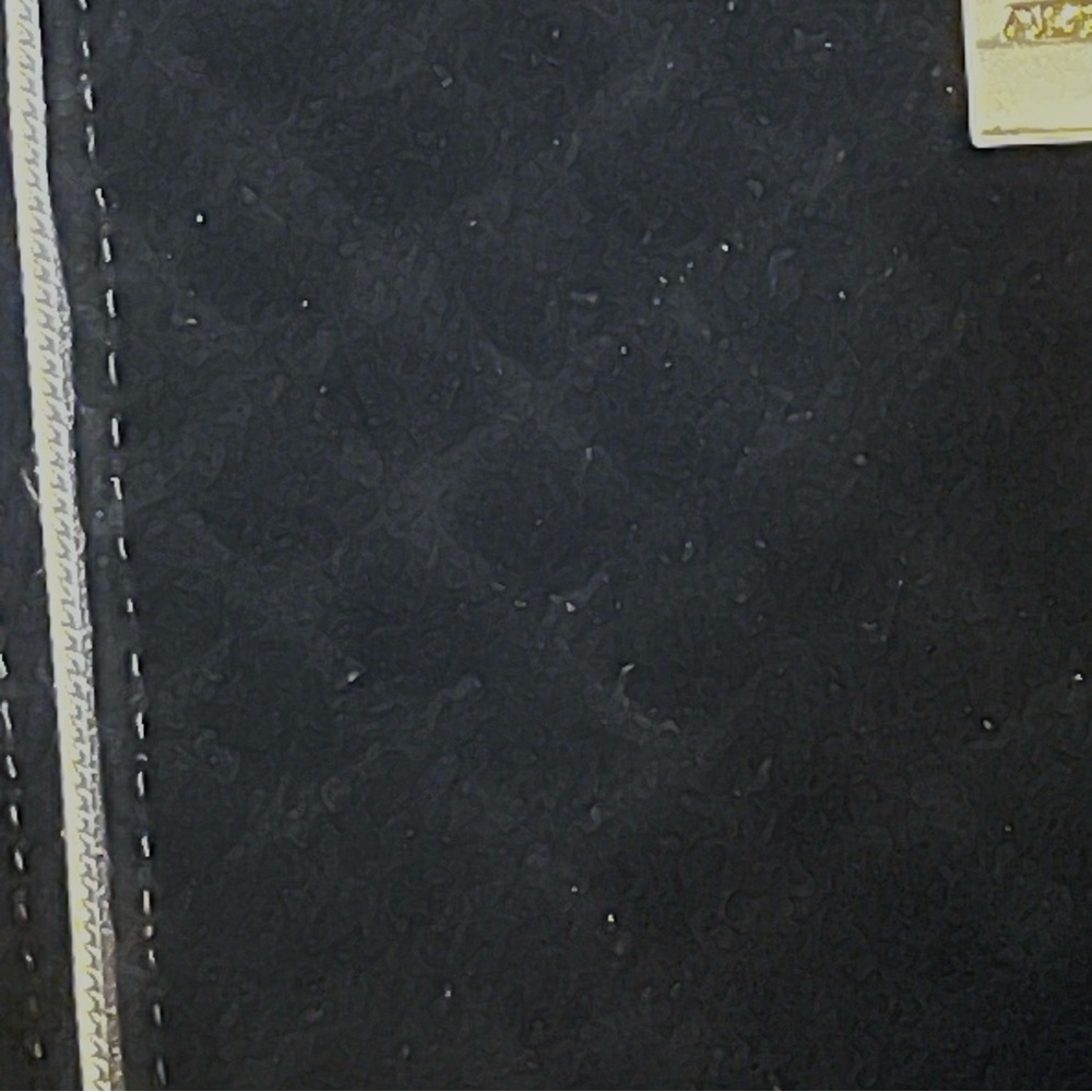 Black Velvet Quilted Charging Wristlet - Picture 2 of 12